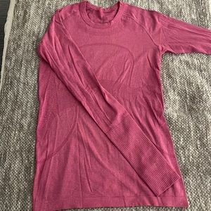 Swiftly Tech Long Sleeve in Pink Size 4